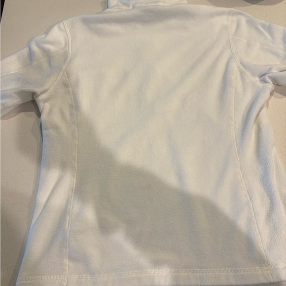 Patagonia, size small, white fleece - Picture 6 of 6
